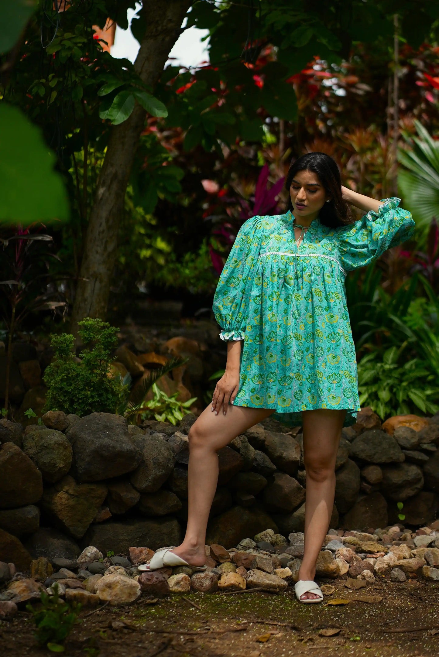 Balloon-sleeved A-line dress