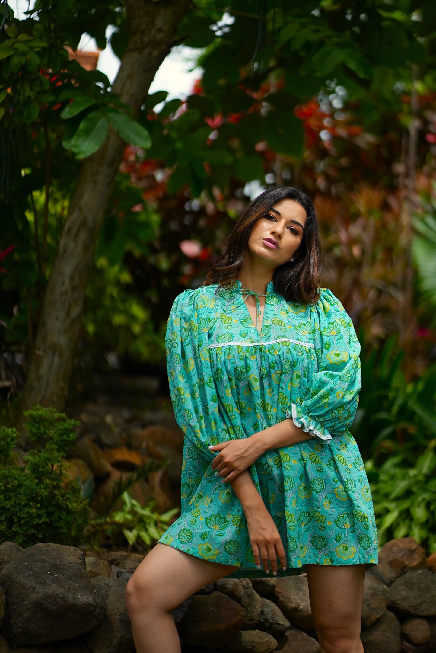 Balloon-sleeved A-line dress