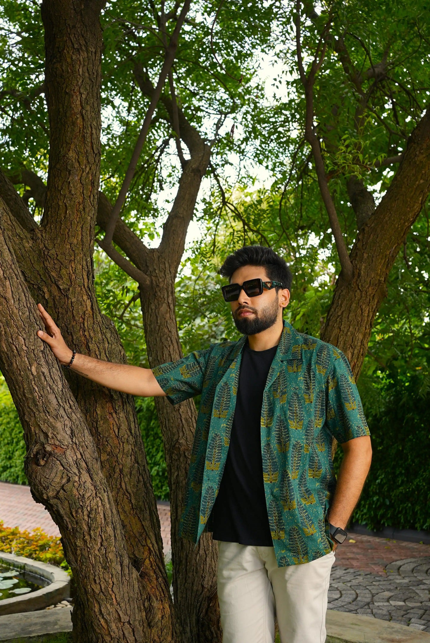 Patterned resort shirt
