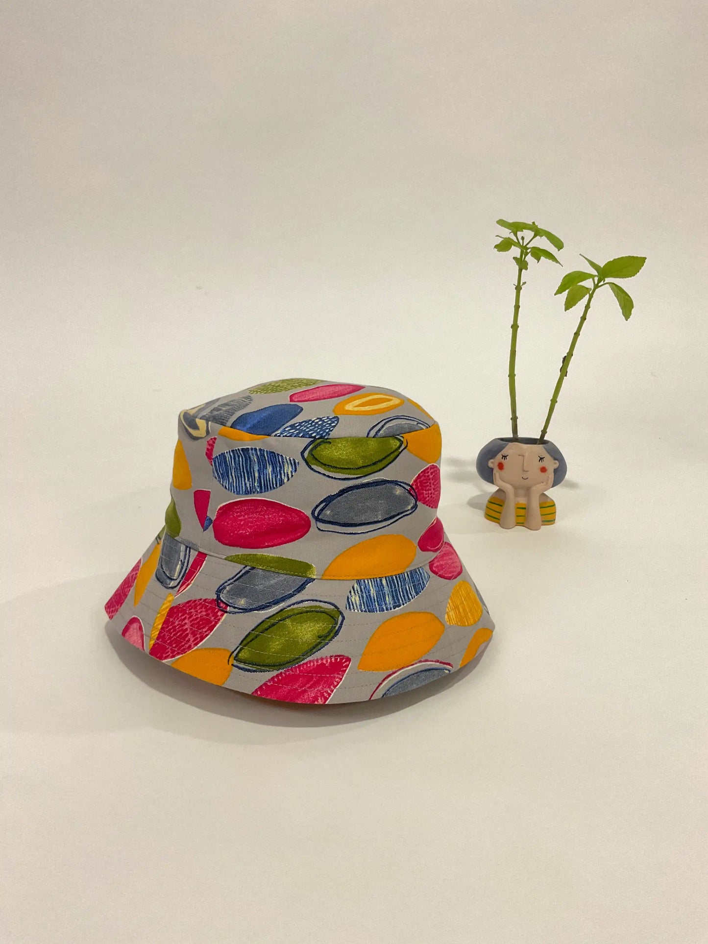 Printed cotton bucket hat.