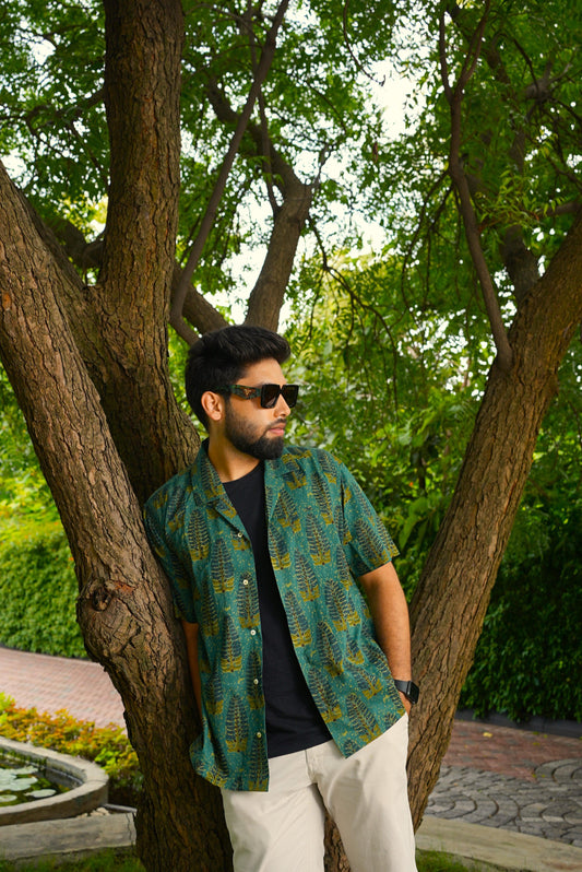 Patterned resort shirt