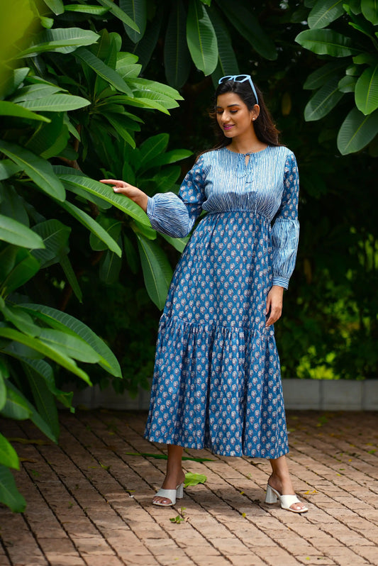 Tiered tie detail long dress.
