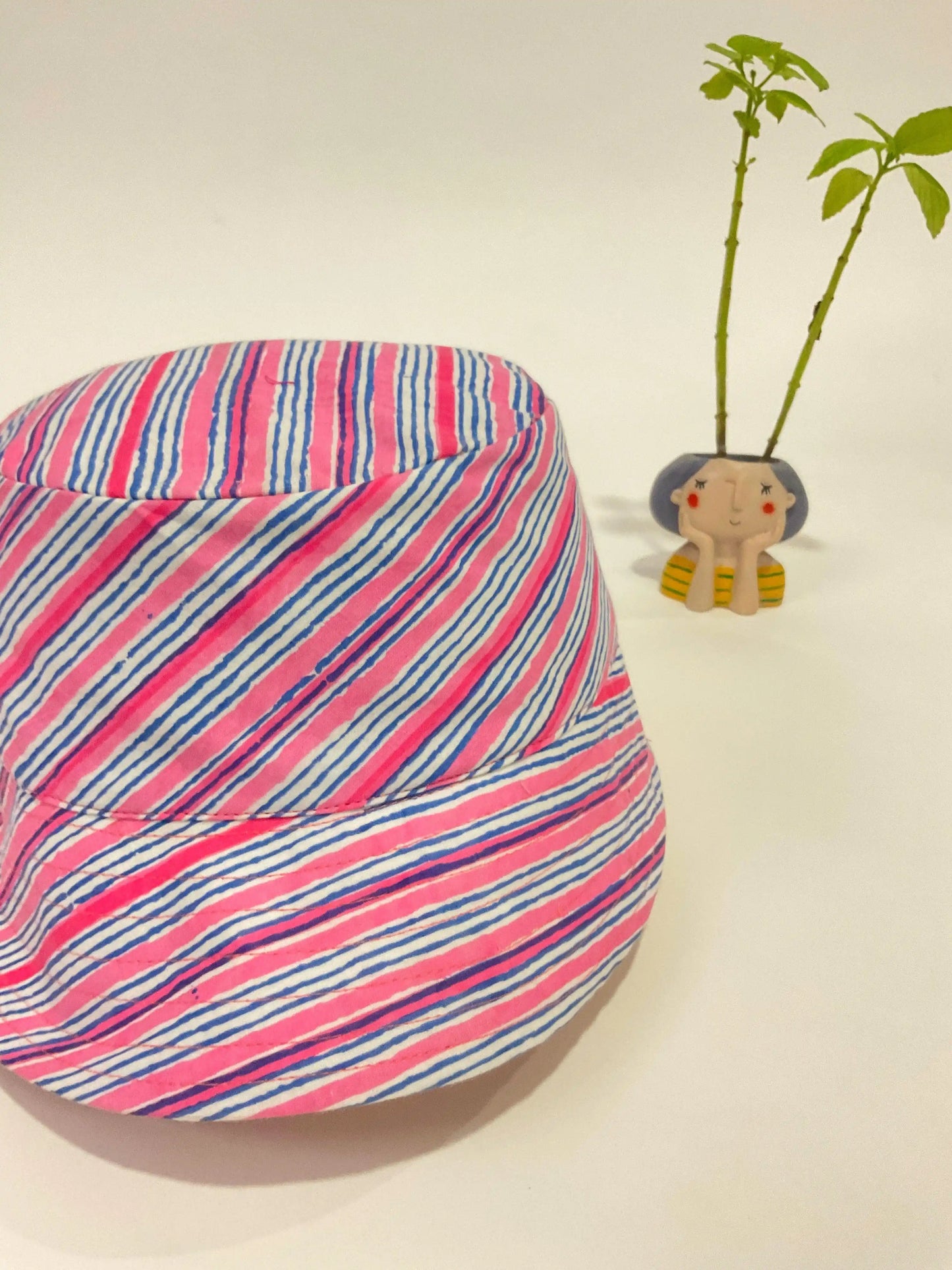 Printed cotton bucket hat.
