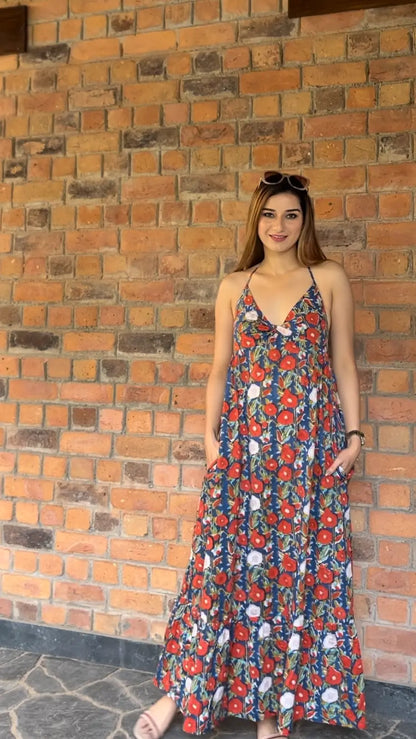 Halter neck dress with pockets